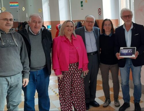 Rotary Club di Corleone dona un tablet al nostro Istituto